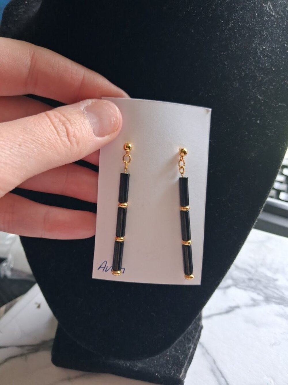 Avon dangle earrings